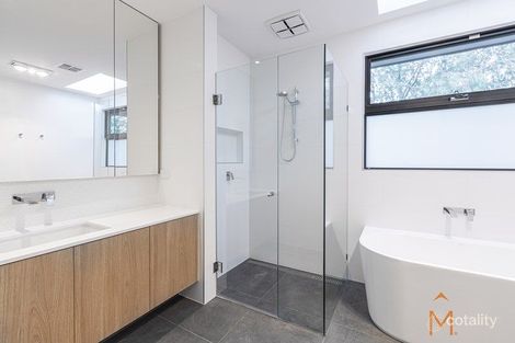 Property photo of 130B Dendy Street Brighton East VIC 3187