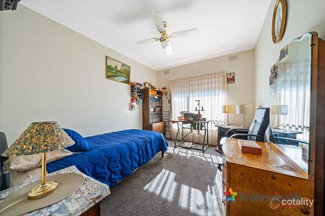 Property photo of 72 McIntyre Road Sunshine North VIC 3020