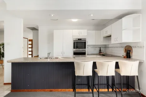 Property photo of 20 Auklet Road Mount Hutton NSW 2290