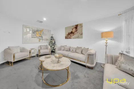 Property photo of 7 Tyrone Avenue Pakenham VIC 3810