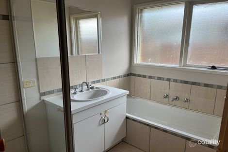 Property photo of 1 Trent Close Werribee VIC 3030