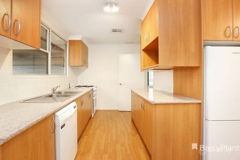 Property photo of 18 Inverleigh Court Meadow Heights VIC 3048