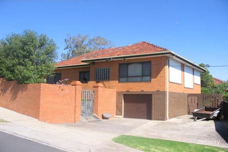 Property photo of 28 Greenbank Crescent Pascoe Vale South VIC 3044