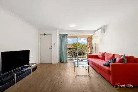 Property photo of 12 Albermarle Place Phillip ACT 2606