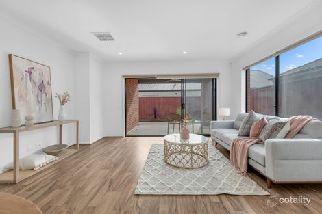Property photo of 15 Larapinta Entrance Werribee VIC 3030