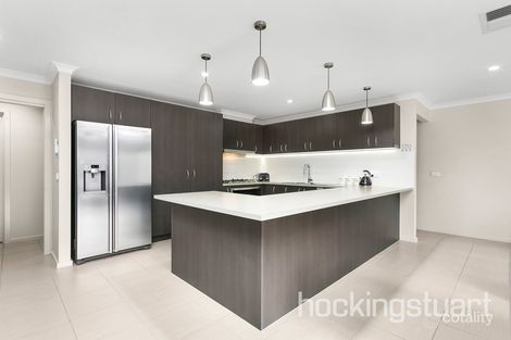 Property photo of 19 Northbridge Drive Tarneit VIC 3029