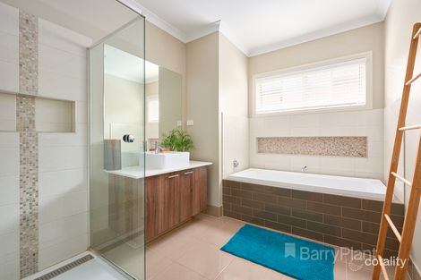 Property photo of 27 Goulburn Street Cranbourne East VIC 3977