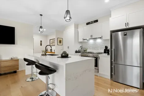 Property photo of 2/9 Lawson Road Mooroolbark VIC 3138