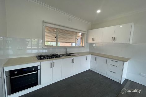 Property photo of 33 Millawa Avenue St Albans VIC 3021