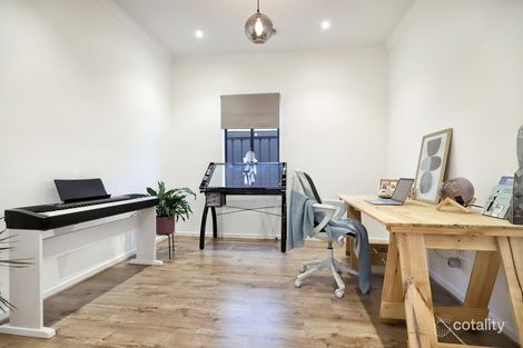 Property photo of 28 Creekbridge Street Craigieburn VIC 3064