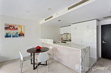 Property photo of 207/12 Waterview Walk Docklands VIC 3008