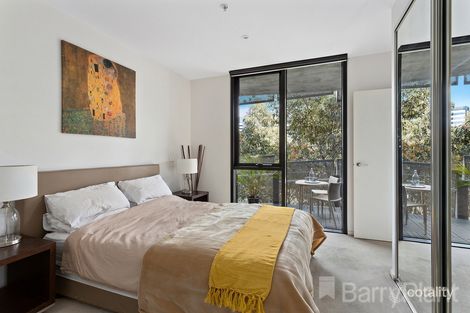 Property photo of 207/12 Waterview Walk Docklands VIC 3008