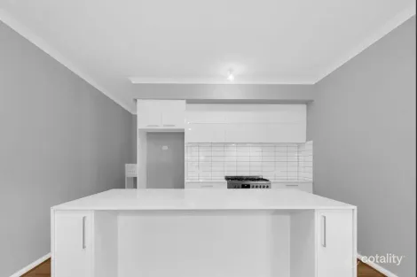 Property photo of 23 Gilroy Crescent Charlemont VIC 3217