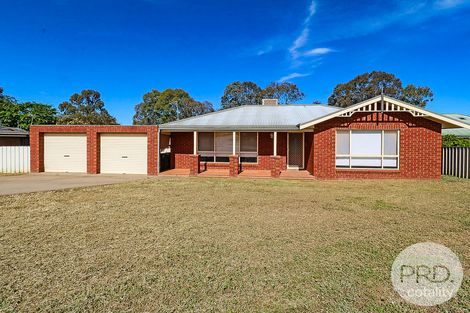12 Canola Pl, Estella, NSW 2650