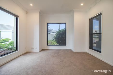 Property photo of 9 Regents Court Paradise Point QLD 4216