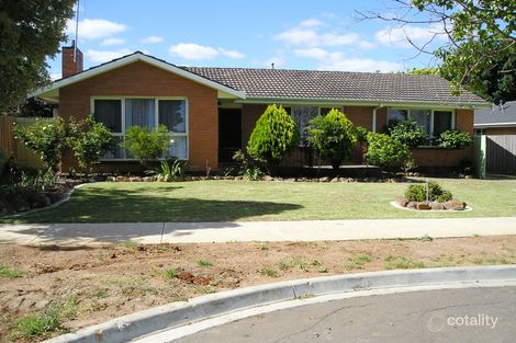 2 LORRAINE PL, BACCHUS MARSH, VIC 3340