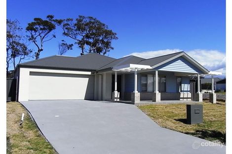4 Dinghy St, Vincentia, NSW 2540