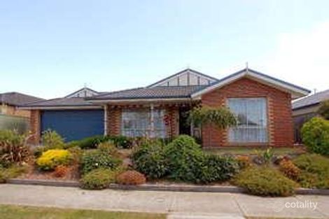 44 Foxwood Dr, Cranbourne East, VIC 3977