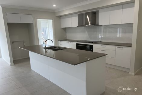 Property photo of 43 Burbank Crescent Hunterview NSW 2330