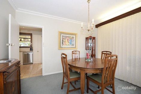 Property photo of 27 Lynden Grove Mount Waverley VIC 3149
