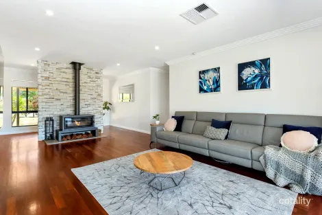 6 Lawson Rd, Henley Brook, WA 6055