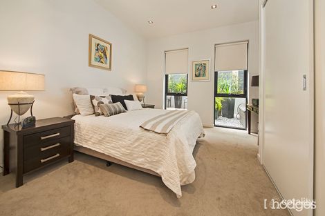 Property photo of 2/32 Outer Crescent Brighton VIC 3186