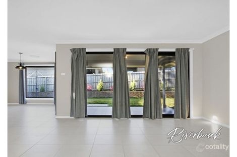 Property photo of 9 Casimer Avenue Elderslie NSW 2570