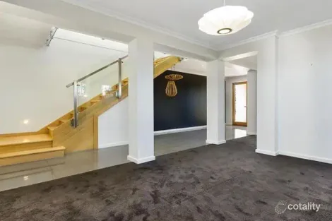 Property photo of 3 Olivetree Drive Keysborough VIC 3173