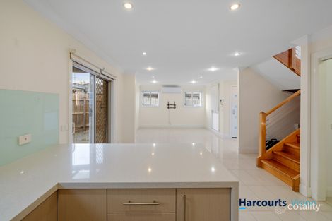 Property photo of 2/39 Matthews Avenue Airport West VIC 3042