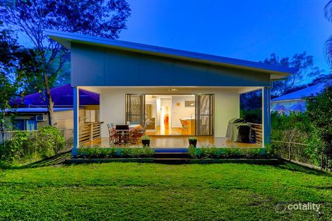 213 Venner Rd, Fairfield, QLD 4103