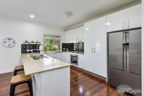 Property photo of 2/18 Fourth Avenue Labrador QLD 4215