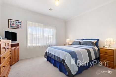 Property photo of 24 Glendenning Rise Mornington VIC 3931