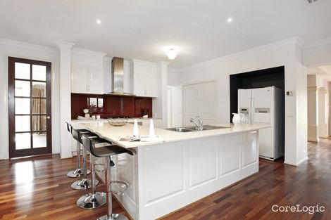 Property photo of 14 Holland Way Caroline Springs VIC 3023