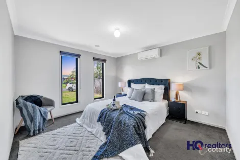 Property photo of 19 Stringybark Avenue Brookfield VIC 3338