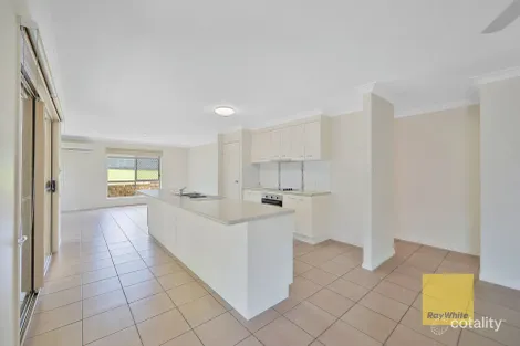 Property photo of 21 Green Avenue Branyan QLD 4670