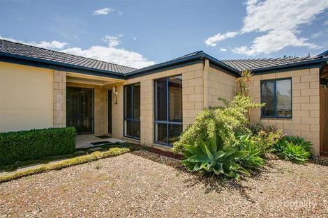 Property photo of 26 Petalnina Close Somerville VIC 3912