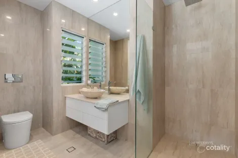 Property photo of 3 Weyba Street Sunshine Beach QLD 4567