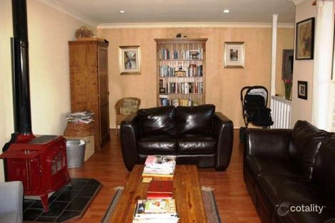 Property photo of 13 Siward Place Rosemeadow NSW 2560