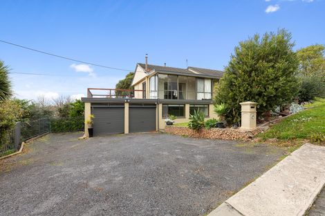 Property photo of 36 Lake Terrace East Mount Gambier SA 5290