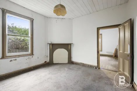 Property photo of 57 Raglan Street Maryborough VIC 3465