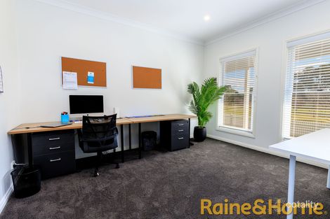 Property photo of 2 Torryburn Way Dubbo NSW 2830