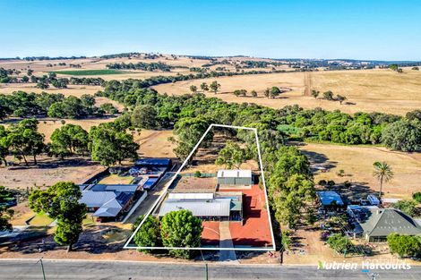 8 Lefroy St, Gingin, WA 6503