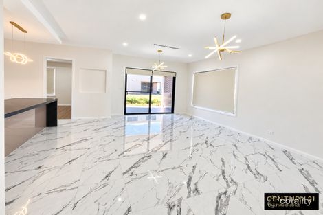 8 Randwick Dr, Menangle Park, NSW 2563