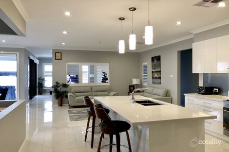 Property photo of 6 Bowral Grove Jordan Springs NSW 2747