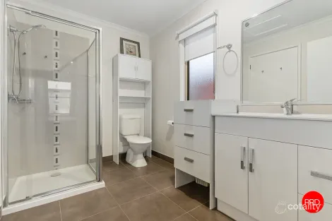 Property photo of 3/7 Caleb Close Golden Square VIC 3555