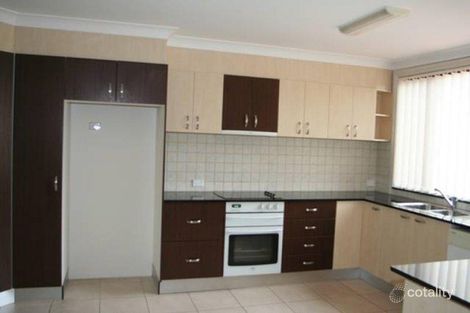 Property photo of 6 Karloo Close Moorebank NSW 2170