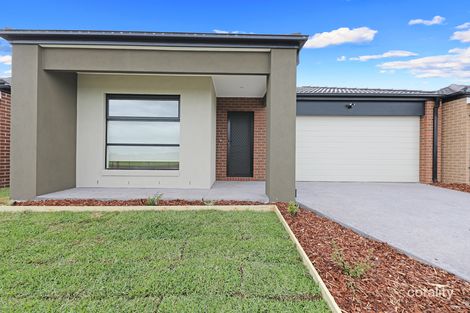 Property photo of 24 Mackinac Avenue Wallan VIC 3756