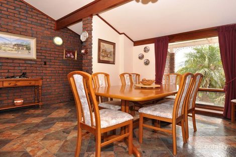 Property photo of 2 Casuarina Place Aberfoyle Park SA 5159
