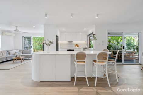Property photo of 6 Bowerbird Place Burleigh Waters QLD 4220