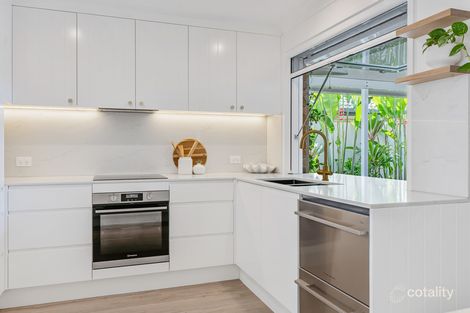Property photo of 6 Bowerbird Place Burleigh Waters QLD 4220